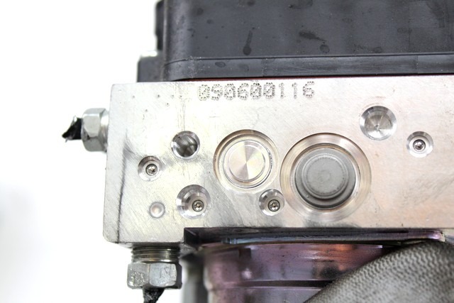 ABS AGREGAT S PUMPO OEM N. 56110-62RE ORIGINAL REZERVNI DEL SUZUKI IGNIS MF MK3 (2016 - 2020)IBRIDO (ELETRICO-BENZINA) LETNIK 2016
