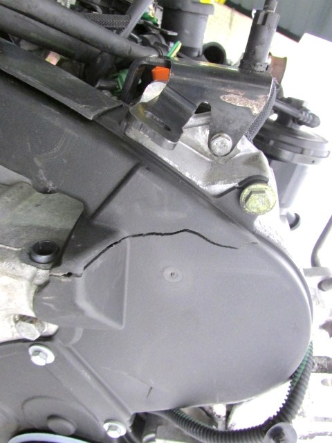 MOTOR OEM N. RHY ORIGINAL REZERVNI DEL CITROEN XSARA PICASSO (1999 - 2010) DIESEL LETNIK 2001