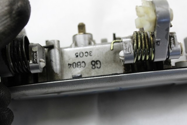 ZUNANJA KLJUKA SPREDNJA LEVA VRATA OEM N. CB0459410B08 ORIGINAL REZERVNI DEL MAZDA PREMACY CP (1999 - 2005)DIESEL LETNIK 2003
