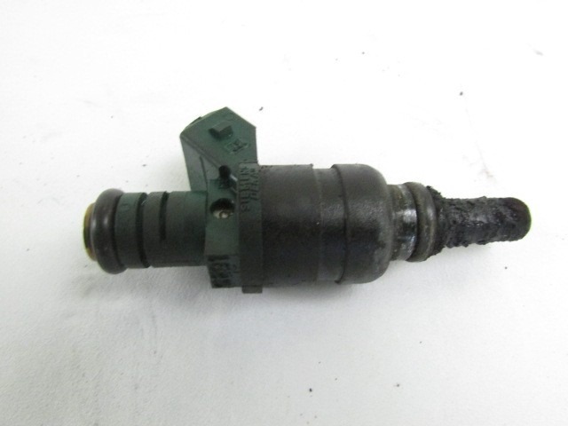 INJEKTORJI/BENCIN OEM N. 0K30C13250 ORIGINAL REZERVNI DEL KIA RIO MK1 DC (2000 - 2005)BENZINA LETNIK 2003