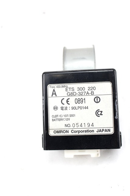 CENTRALNO ZAKLEPANJE OEM N. G8D-327A-B ORIGINAL REZERVNI DEL MAZDA PREMACY CP (1999 - 2005)DIESEL LETNIK 2003