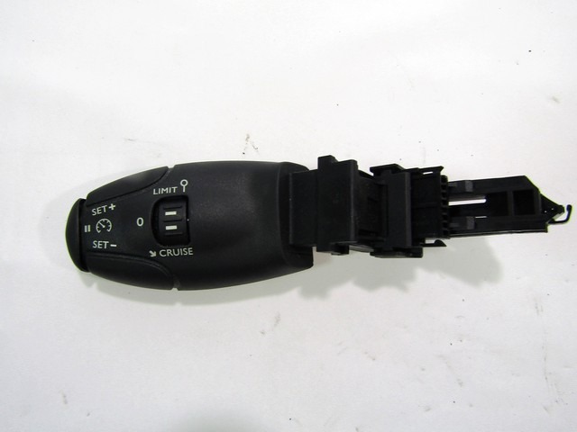 MULTIFUNKCIJSKI VOLAN OEM N. 96655861XT ORIGINAL REZERVNI DEL CITROEN DS3 (2009 - 2014) BENZINA LETNIK 2010