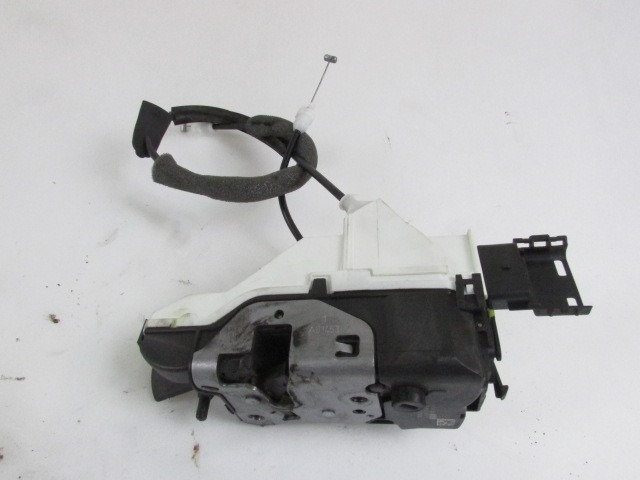 CENTRALNO ZAKLEPANJE PREDNIH LEVIH VRAT OEM N. PSA828406 ORIGINAL REZERVNI DEL PEUGEOT PARTNER TEPEE MK2 (2008 - 2015) DIESEL LETNIK 2012