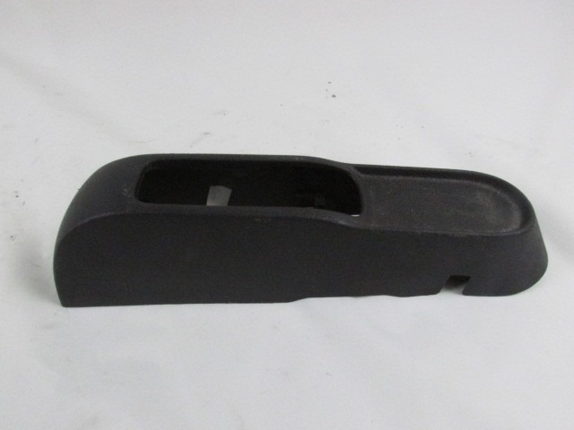 ZADNJI PRIKLJUCEK TUNELA  OEM N. 8200109850 ORIGINAL REZERVNI DEL RENAULT CLIO BB CB MK2 R / CLIO STORIA (05/2001 - 2012) DIESEL LETNIK 2003