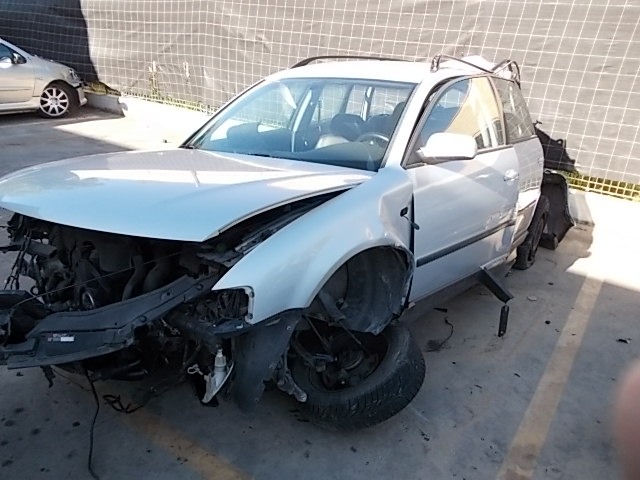VOLKSWAGEN PASSAT SW 1.9 D 85KW 5M 5P (1999) RICAMBIO USATO 
