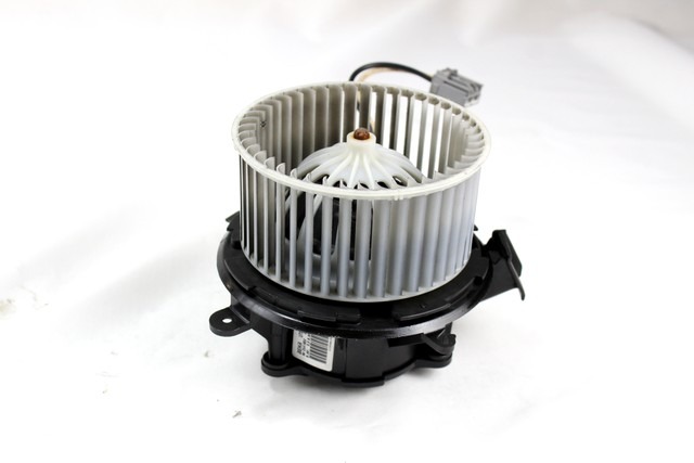 VENTILATOR  KABINE  OEM N. 13276230 ORIGINAL REZERVNI DEL OPEL ASTRA J P10 5P/3P/SW (2010 - 2015) DIESEL LETNIK 2011