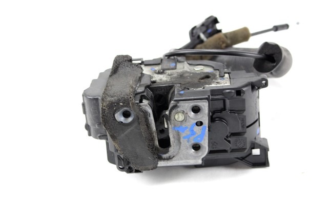 CENTRALNA KLJUCAVNICA ZADJIH LEVIH VRAT OEM N. 825030574R ORIGINAL REZERVNI DEL RENAULT MEGANE MK3 BZ0/1 B3 DZ0/1 KZ0/1 BER/SPORTOUR/ESTATE (2009 - 2015) DIESEL LETNIK 2011