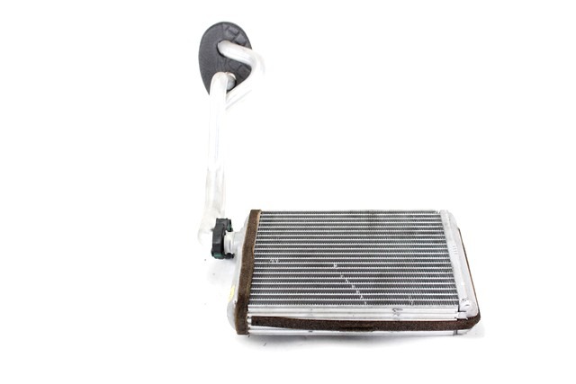 GRELEC RADIATORJA OEM N. T4922001 ORIGINAL REZERVNI DEL CITROEN DS3 (2009 - 2014) BENZINA/GPL LETNIK 2010