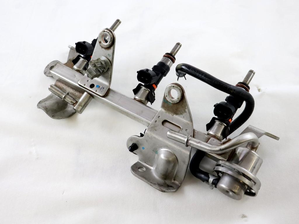 INJEKTORJI/BENCIN OEM N. 175201470R ORIGINAL REZERVNI DEL DACIA SANDERO / SANDERO STEPWAY MK2 (2012 - 2016) BENZINA/GPL LETNIK 2017