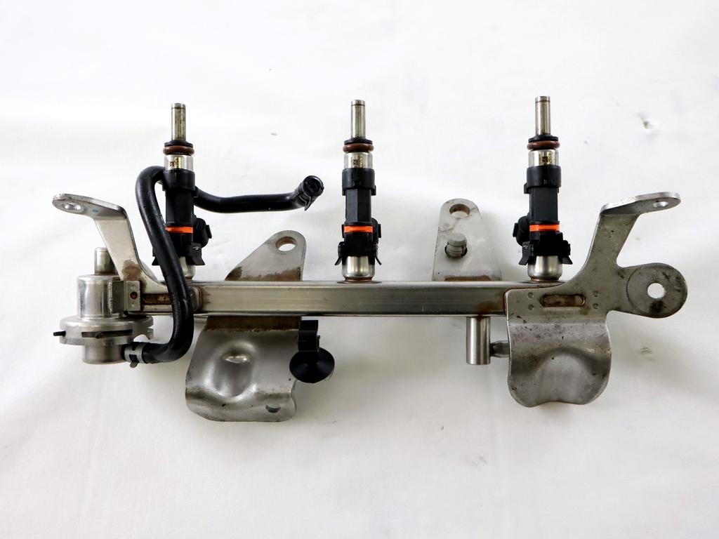 INJEKTORJI/BENCIN OEM N. 175201470R ORIGINAL REZERVNI DEL DACIA SANDERO / SANDERO STEPWAY MK2 (2012 - 2016) BENZINA/GPL LETNIK 2017