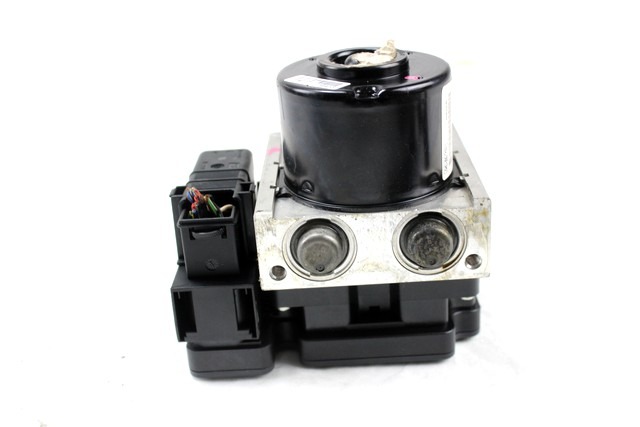 ABS AGREGAT S PUMPO OEM N. 3M512M110JA ORIGINAL REZERVNI DEL FORD FOCUS DA HCP DP MK2 BER/SW (2005 - 2008) DIESEL LETNIK 2006