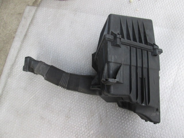 FILTAR ZRAKA OEM N. 6Q0129601AR ORIGINAL REZERVNI DEL VOLKSWAGEN POLO 9N (10/2001 - 2005) DIESEL LETNIK 2004