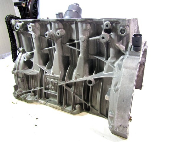 BLOK MOTORJA OEM N. R2660101205 ORIGINAL REZERVNI DEL MERCEDES CLASSE A W169 5P C169 3P R (05/2008 - 2012) BENZINA LETNIK 2010
