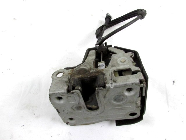 CENTRALNI ZAKLEP SPREDNJIH VRAT  OEM N. 7701473172 ORIGINAL REZERVNI DEL RENAULT CLIO BB CB MK2 R / CLIO STORIA (05/2001 - 2012) BENZINA LETNIK 2005