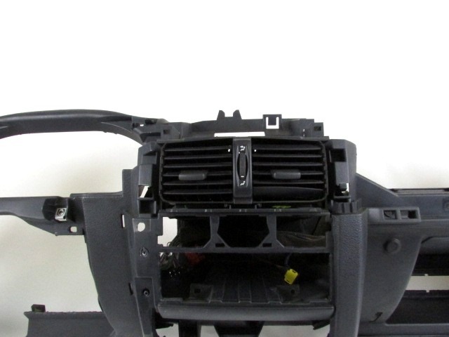 ARMATURNA PLOSCA OEM N. 8200273077 ORIGINAL REZERVNI DEL RENAULT CLIO BB CB MK2 R / CLIO STORIA (05/2001 - 2012) BENZINA LETNIK 2005