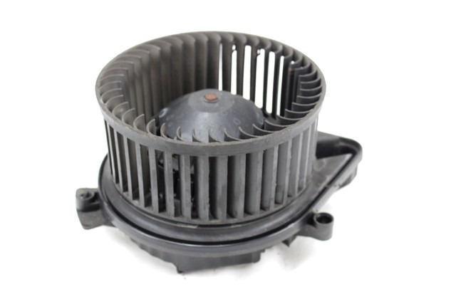 VENTILATOR  KABINE  OEM N. 8E1820021E ORIGINAL REZERVNI DEL AUDI A4 B6 8E2 8E5 BER/SW (2001 - 2005) DIESEL LETNIK 2003