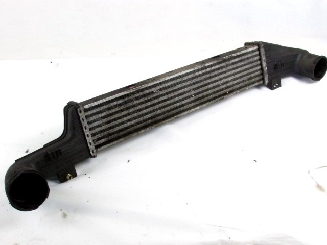 HLADILNIK INTERCOOLER OEM N. A2105001400 ORIGINAL REZERVNI DEL MERCEDES CLASSE E W210 S210 R BER/SW (1999 - 2003) DIESEL LETNIK 2000