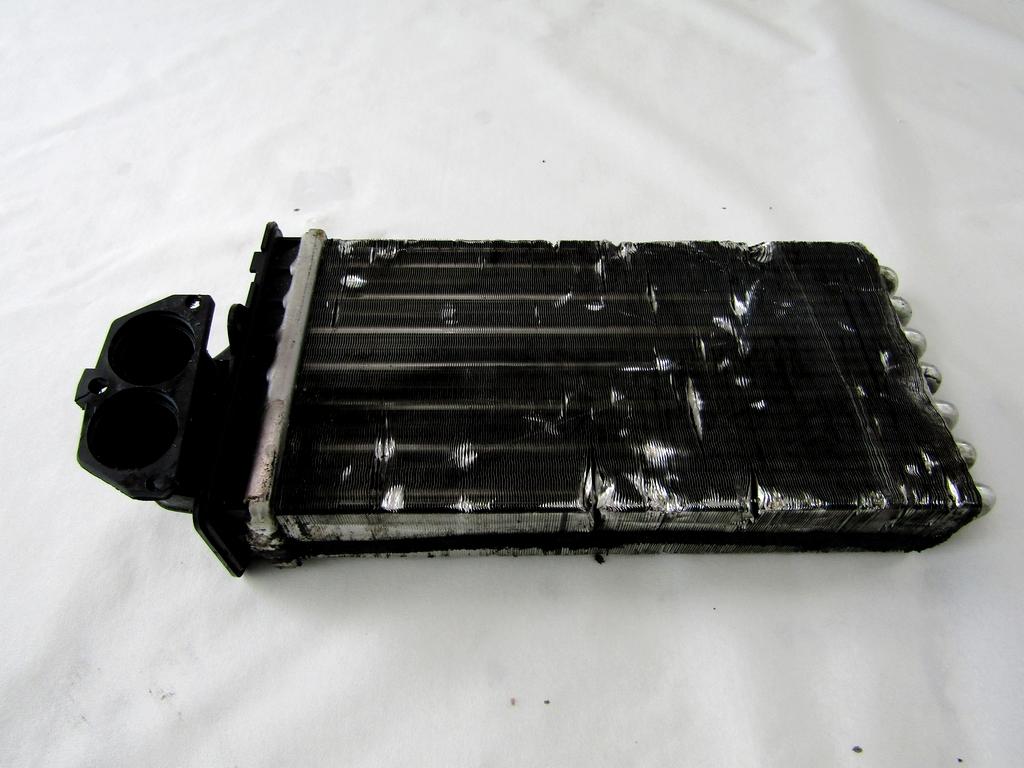GRELEC RADIATORJA OEM N. 6448K4 ORIGINAL REZERVNI DEL PEUGEOT 307 3A/B/C/E/H BER/SW/CABRIO (2001 - 2009) DIESEL LETNIK 2004
