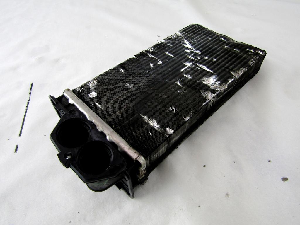 GRELEC RADIATORJA OEM N. 6448K4 ORIGINAL REZERVNI DEL PEUGEOT 307 3A/B/C/E/H BER/SW/CABRIO (2001 - 2009) DIESEL LETNIK 2004