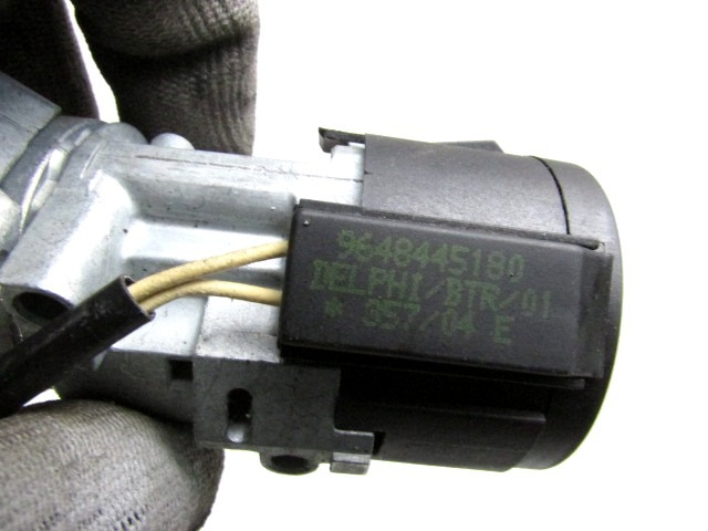 KOMPLET ODKLEPANJE IN VZIG  OEM N. 18012 KIT ACCENSIONE AVVIAMENTO ORIGINAL REZERVNI DEL PEUGEOT 407 6C 6D 6E BER/SW (2004 - 06/2008) DIESEL LETNIK 2005
