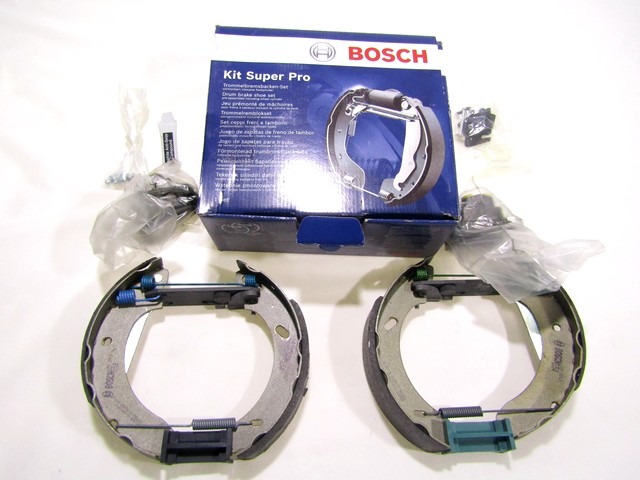 0204114598 KIT GANASCE PER FRENI A TAMBURO BOSCH SUPER PRO FORD ESCORT 1.8 TD SW RICAMBIO NUOVO