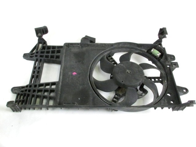 VENTILATOR HLADILNIKA OEM N. 9010857 ORIGINAL REZERVNI DEL FIAT PUNTO 188 MK2 R (2003 - 2011) BENZINA LETNIK 2007