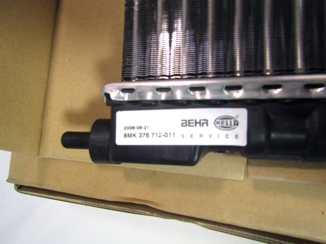 RADIATOR VODE OEM N. 1300149 ORIGINAL REZERVNI DEL OPEL CORSA B S93 (1993 - 09/2000) BENZINA LETNIK 1993