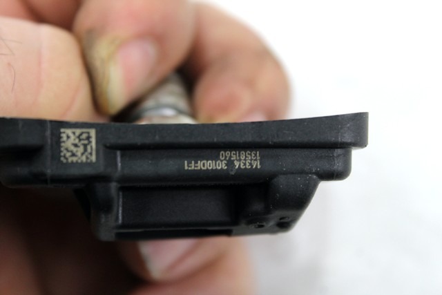 DRUGI SENZORJI OEM N. 13581560 ORIGINAL REZERVNI DEL OPEL INSIGNIA A G09 (2008 - 2017)DIESEL LETNIK 2014
