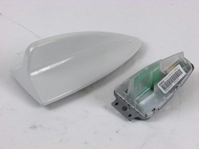 ANTENA ZA NAVIGACIJO / GPS OEM N. 6950704 ORIGINAL REZERVNI DEL BMW SERIE 3 BER/SW/COUPE/CABRIO E90/E91/E92/E93 LCI R (2009 - 2012) DIESEL LETNIK 2010