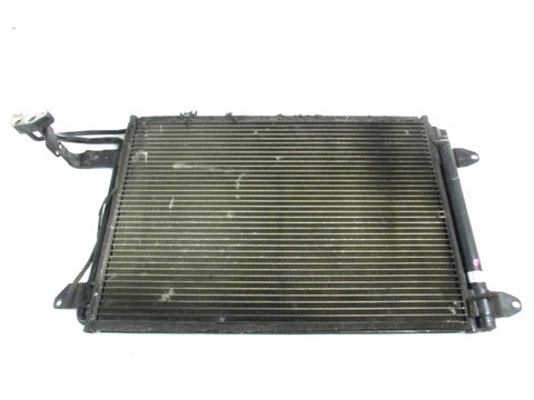 HLADILNIK KLIME OEM N. 1K08204111F ORIGINAL REZERVNI DEL AUDI A3 MK2 8P 8PA 8P1 (2003 - 2008)DIESEL LETNIK 2003