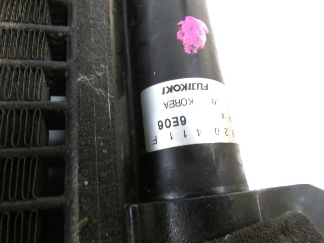 HLADILNIK KLIME OEM N. 1K08204111F ORIGINAL REZERVNI DEL AUDI A3 MK2 8P 8PA 8P1 (2003 - 2008)DIESEL LETNIK 2003