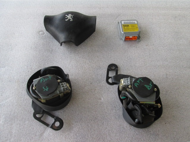 KIT AIRBAG KOMPLET OEM N. 9465 KIT AIRBAG COMPLETO ORIGINAL REZERVNI DEL PEUGEOT 206 / 206 CC 2A/C 2D 2E/K (1998 - 2003) BENZINA LETNIK 1999