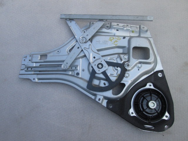 MEHANIZEM VETROBRANSKEGA STEKLA PREDNJIH VRAT OEM N. 824041F010 ORIGINAL REZERVNI DEL KIA SPORTAGE KM MK2 (2004 - 2010)BENZINA LETNIK 2008
