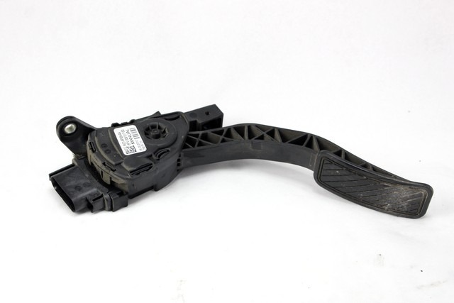 PEDALI OEM N. 8V21-9F836-AA ORIGINAL REZERVNI DEL FORD FIESTA CB1 CNN MK6 (09/2008 - 11/2012) BENZINA/GPL LETNIK 2010