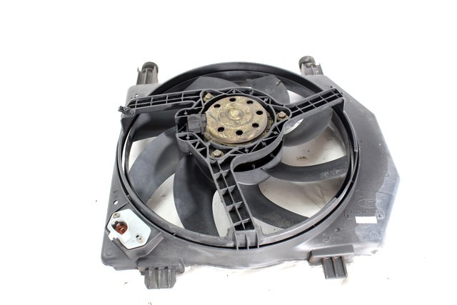 VENTILATOR HLADILNIKA OEM N. 96FB-8C607-CK ORIGINAL REZERVNI DEL FORD FIESTA JA JB R MK4 (1999 - 2002)BENZINA LETNIK 2000