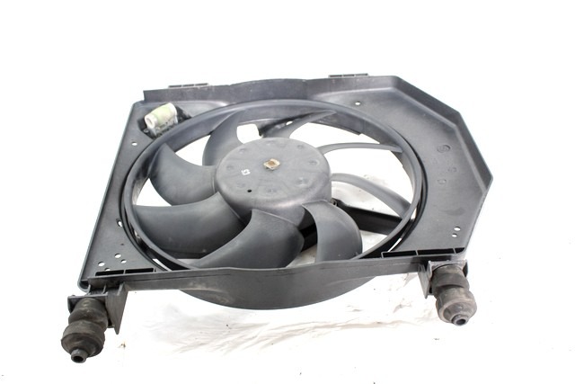 VENTILATOR HLADILNIKA OEM N. 96FB-8C607-CK ORIGINAL REZERVNI DEL FORD FIESTA JA JB R MK4 (1999 - 2002)BENZINA LETNIK 2000