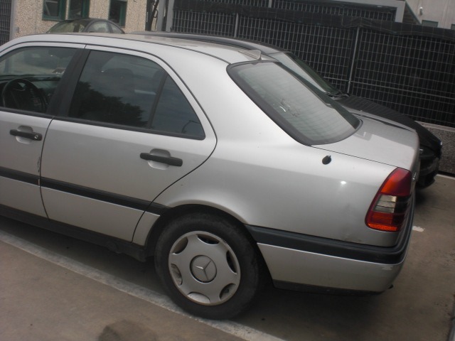 MERCEDES C 220 W202 2.2 D 70KW 5M 4P (1997) RICAMBI IN MAGAZZINO 