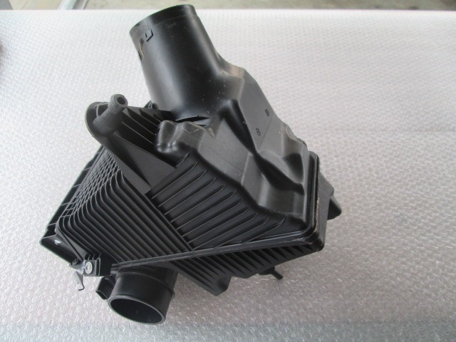 FILTAR ZRAKA OEM N. 8200369798 ORIGINAL REZERVNI DEL RENAULT MEGANE MK2 R BM0/1 CM0/1 EM0/1 KM0/1 LM0/1 BER/GRANDTOUR  (2006 - 2009) DIESEL LETNIK 2008