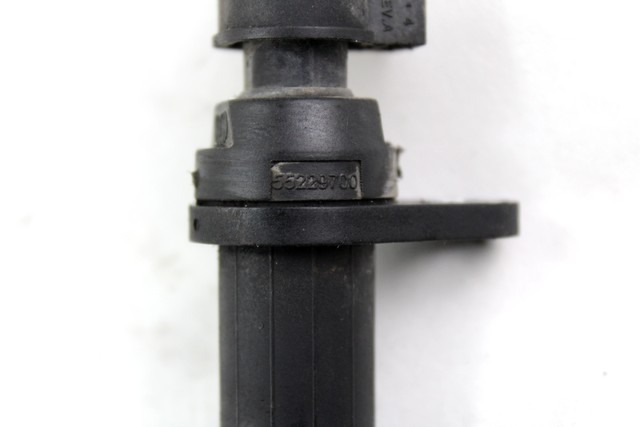 SENZOR OBRATOV MOTORJA OEM N. 55229700 ORIGINAL REZERVNI DEL FIAT PUNTO 199 MK3 (2011 - 2017)BENZINA/METANO LETNIK 2014