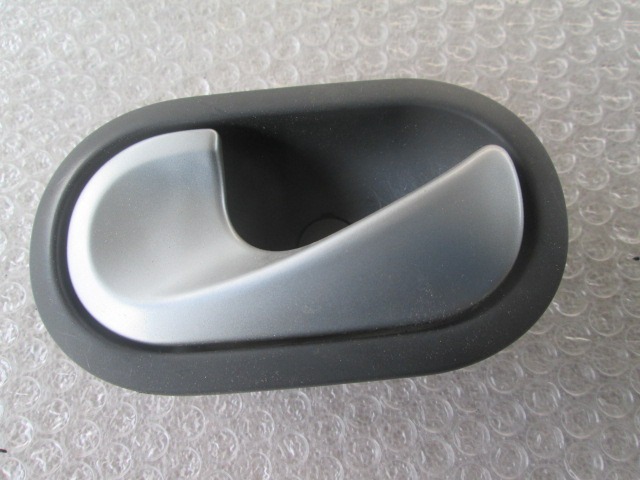 NOTRANJA KLJUKA  OEM N. 8200028487 ORIGINAL REZERVNI DEL RENAULT MEGANE MK2 R BM0/1 CM0/1 EM0/1 KM0/1 LM0/1 BER/GRANDTOUR  (2006 - 2009) DIESEL LETNIK 2008