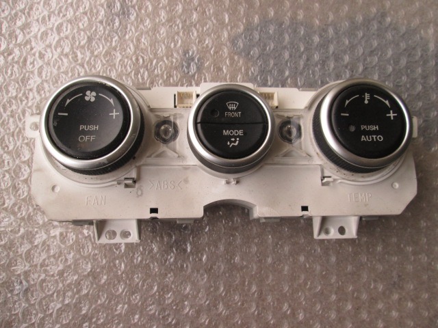 NADZOR KLIMATSKE NAPRAVE OEM N. TH07 E6A ORIGINAL REZERVNI DEL MAZDA 6 GG GY (2003-2008) DIESEL LETNIK 2006