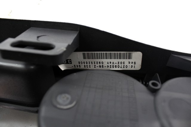 PLASTIKA MED SEDEZI BREZ NASLONJALA ROK OEM N. 6Q1864343E71N ORIGINAL REZERVNI DEL VOLKSWAGEN POLO 9N R (2005 - 10/2009) DIESEL LETNIK 2009