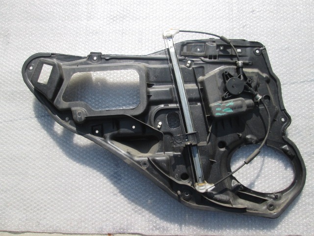 MEHANIZEM ZA ZADNJA VRATA  OEM N. GP9A7297XB ORIGINAL REZERVNI DEL MAZDA 6 GG GY (2003-2008) DIESEL LETNIK 2006