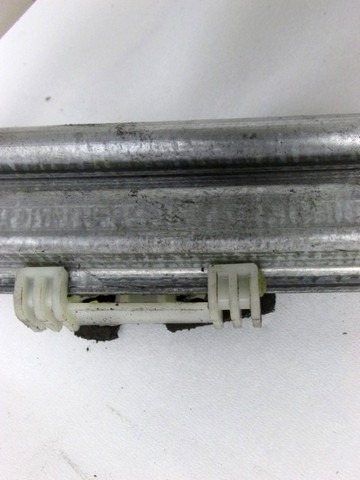 MEHANIZEM DVIGA ZADNJIH STEKEL  OEM N. 10694 SISTEMA ALZACRISTALLO PORTA POSTERIORE ELETT ORIGINAL REZERVNI DEL RENAULT LAGUNA BG0/1 KG0/1 MK2 BER/SW (11/2000 - 12/2004) BENZINA LETNIK 2001