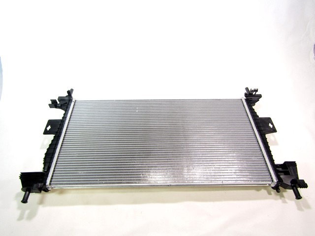 RADIATOR VODE OEM N. BV618005AB ORIGINAL REZERVNI DEL FORD CMAX GRAND CMAX MK2 DXA-CB7 DXA-CEU (2010 - 03/2015) BENZINA/GPL LETNIK 2011