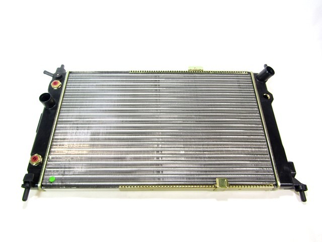 RADIATOR VODE OEM N. 1300109 ORIGINAL REZERVNI DEL OPEL ASTRA F T92 56 57 5P/3P/SW (1991 - 1998) BENZINA LETNIK 1995