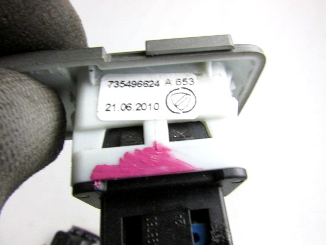 USB / AUX OEM N. 735496624 ORIGINAL REZERVNI DEL LANCIA DELTA 844 MK3 (2008 - 2014) DIESEL LETNIK 2011