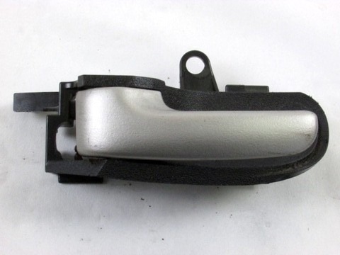 NOTRANJA KLJUKA  OEM N. 692060D060B1 ORIGINAL REZERVNI DEL TOYOTA YARIS P1 MK1 R (2003 - 2005)BENZINA LETNIK 2003