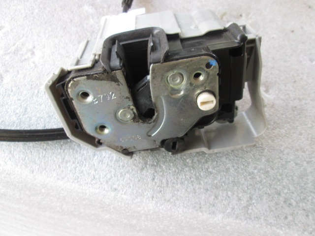 CENTRALNA KLJUCAVNICA ZADJIH LEVIH VRAT OEM N. 51827960 ORIGINAL REZERVNI DEL FIAT BRAVO 198 (02/2007 - 2010) DIESEL LETNIK 2009