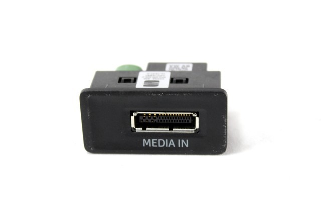 USB / AUX OEM N. 5Q0035736 ORIGINAL REZERVNI DEL SEAT LEON 5F1 MK3 (2012- 2020)DIESEL LETNIK 2015